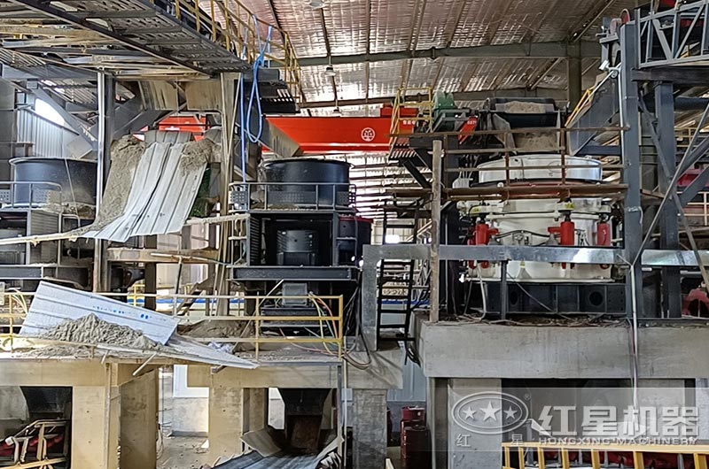 多缸液壓圓錐破現(xiàn)場